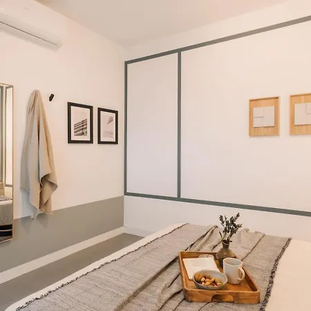 Alvor - 2 Bedrooms And Terrace In Santo Antonio アパート リスボン
