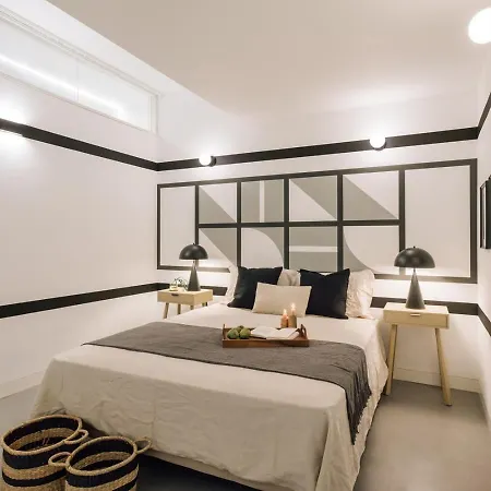 아파트 Alvor - 2 Bedrooms And Terrace In Santo Antonio 리스본