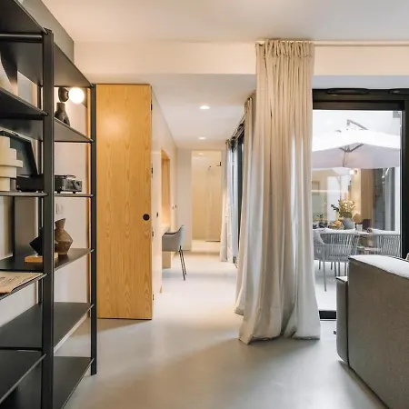 아파트 Alvor - 2 Bedrooms And Terrace In Santo Antonio 리스본